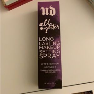 Urban decay all nighter setting spray.
